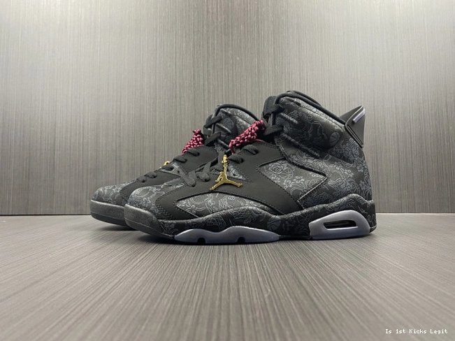 (W) Jordan Black Retro Triple 6 SD DB9818-001 0603
